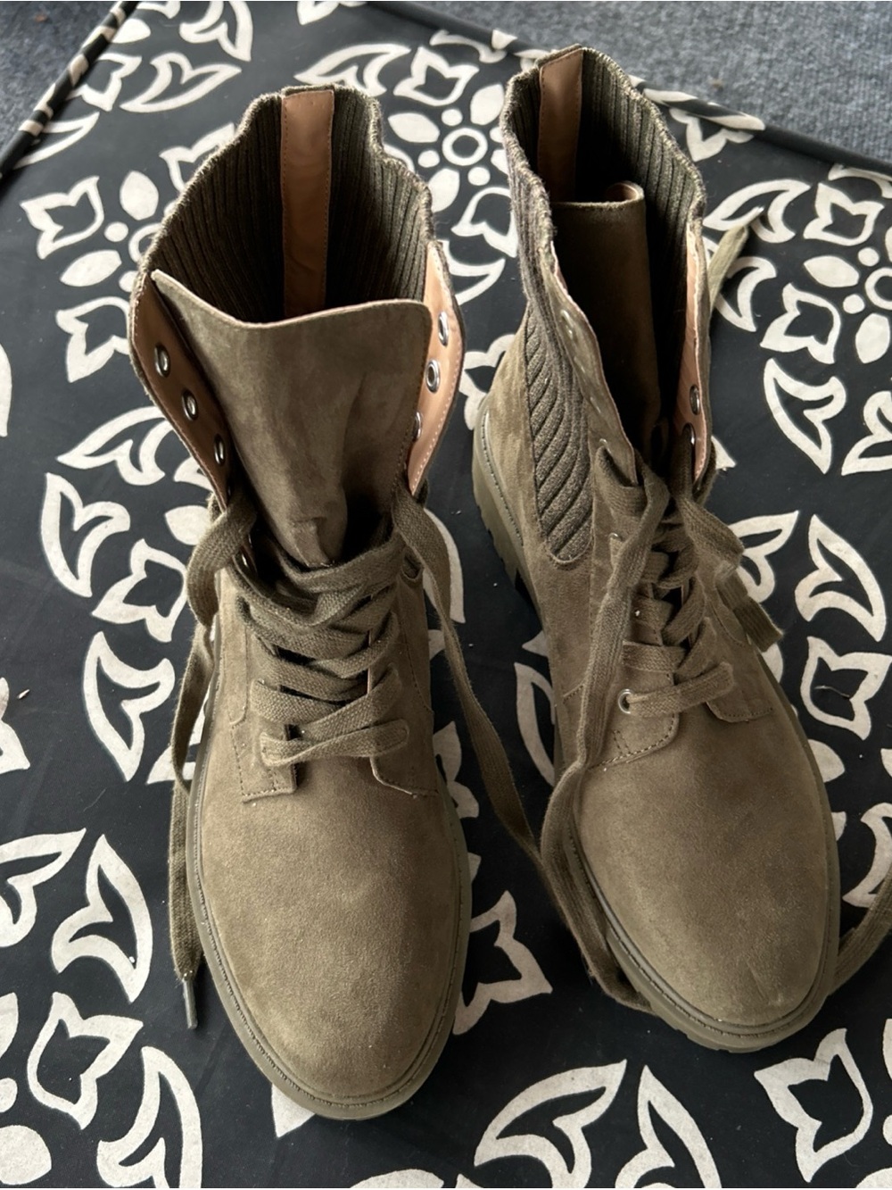 Women’s Suede-like  Lace-Up Combat Boots - with knit detailOlive Green